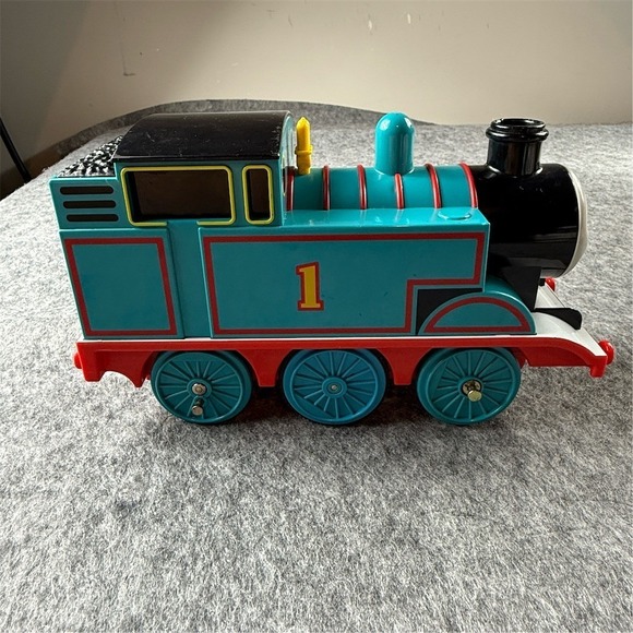 Tomy 2005 Thomas the train Steam Along  Engine Motorized Battery Toy  9" Tested - Picture 2 of 16
